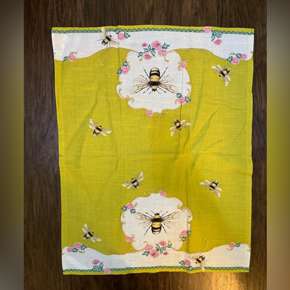 Anthropologie Lou Rota Queen Bee dish towel size 28”by 21” - Picture 2 of 9